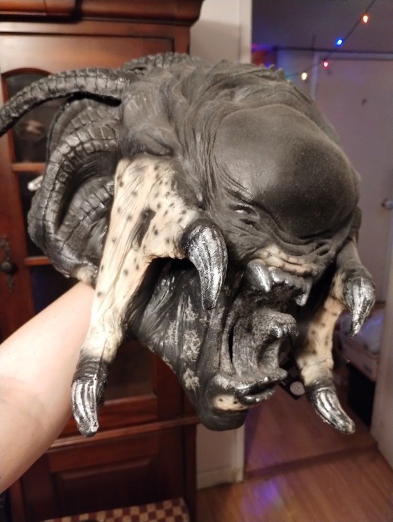 PredAlien Mask New With Tag
