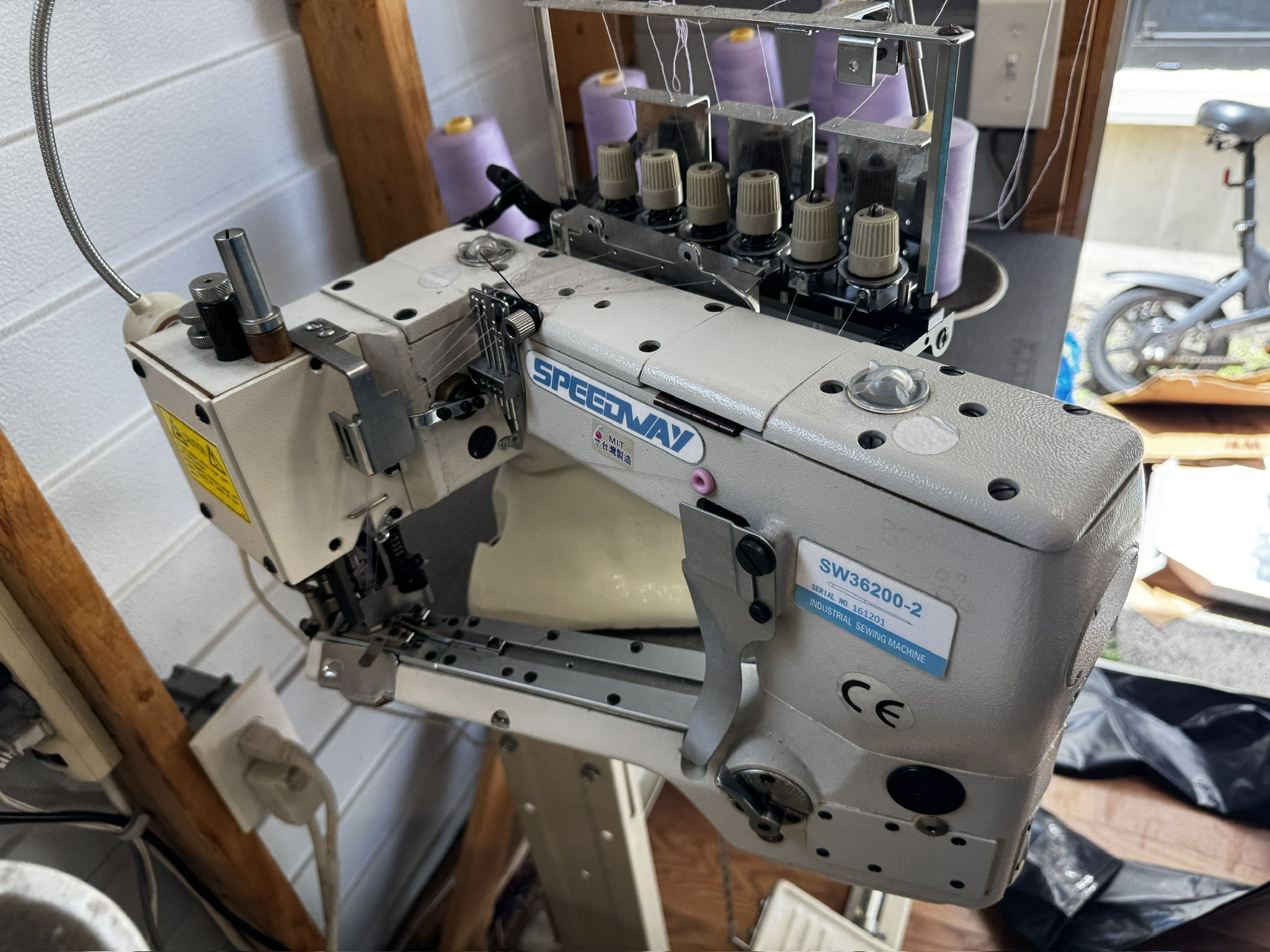 Flatseamer Industrial Sewing Machine SPEEDWAY