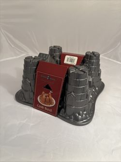 Williams Sonoma Nordic Ware Sand CASTLE Bundt Pan