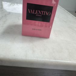 Valentino Donna Brand New Never Been Used 