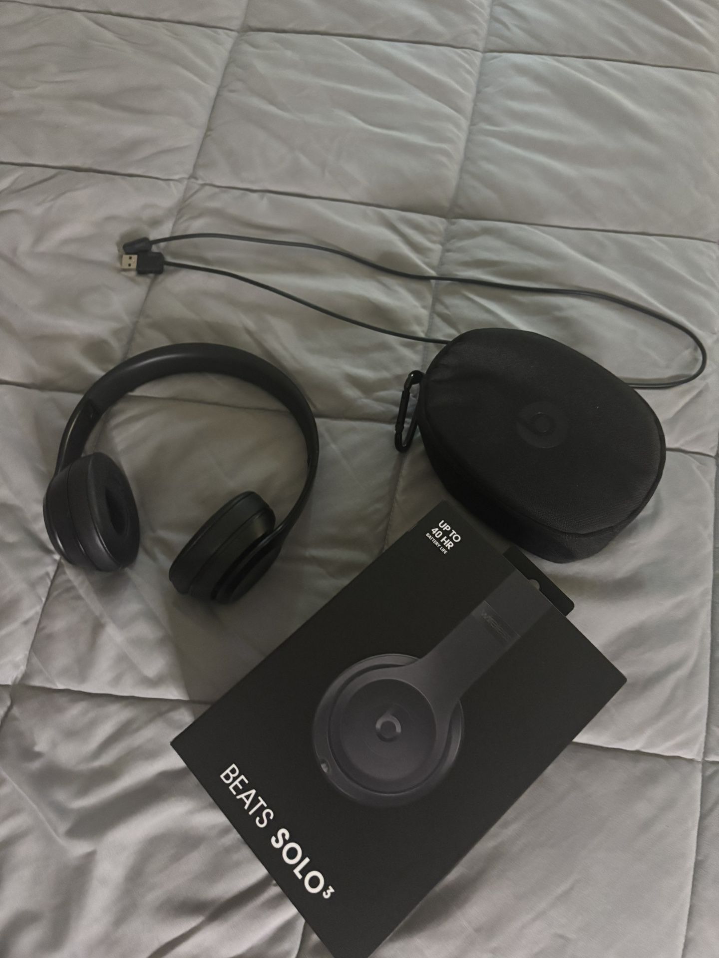 black beats solo 3