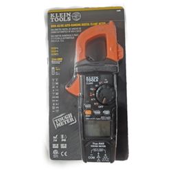 600A Digital Clamp Meter