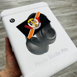Beats Studio Pro