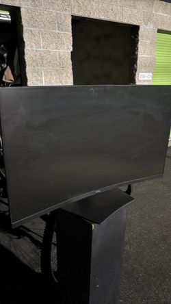 BRAND NEW Dell 32” Curved Gaming Monitor – 1440p QHD / 165Hz