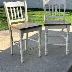 Ashley Furniture Cottage Retreat Counter Height Barstools