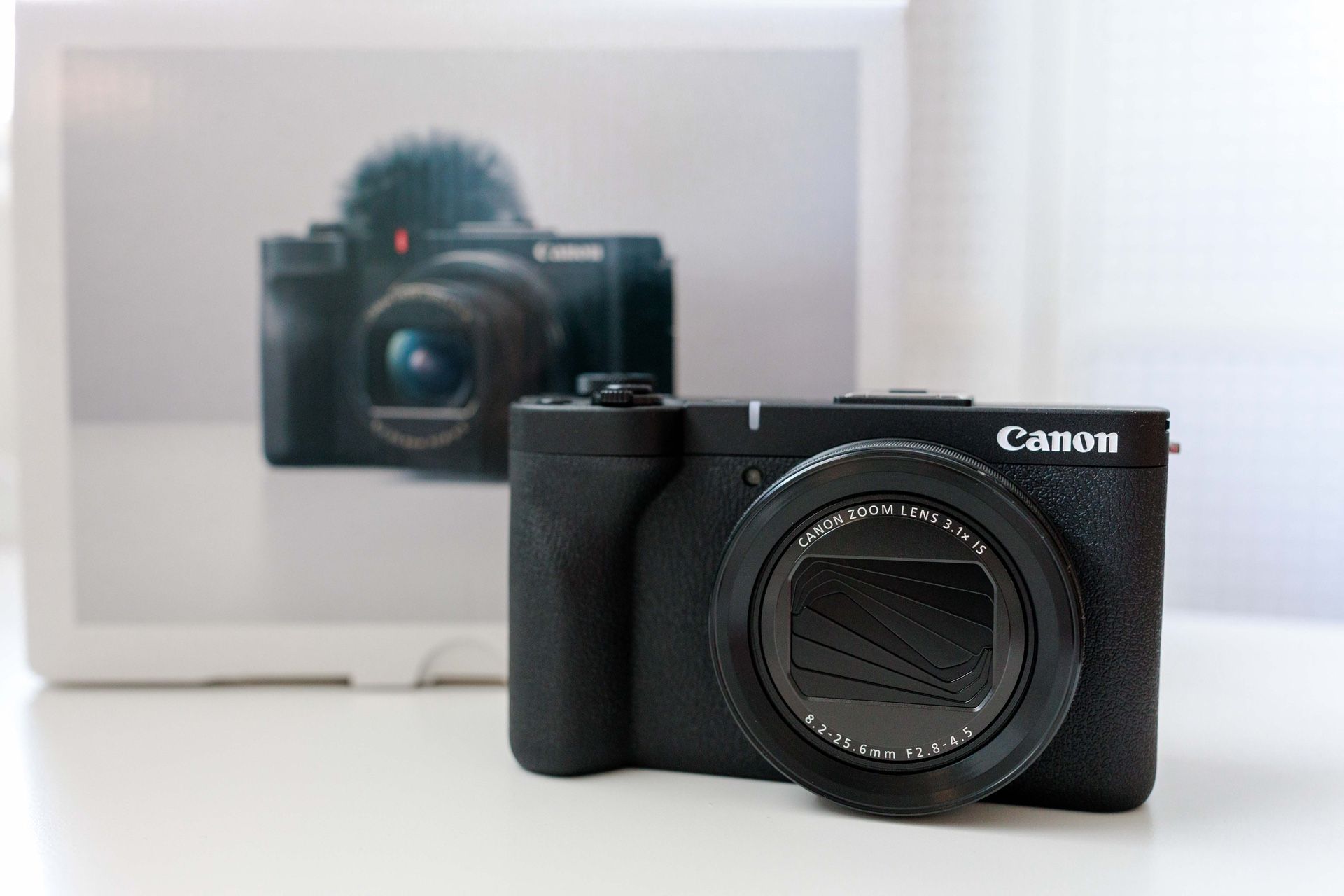 Canon Powershot V1