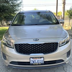 2016 KIA Sedona LX