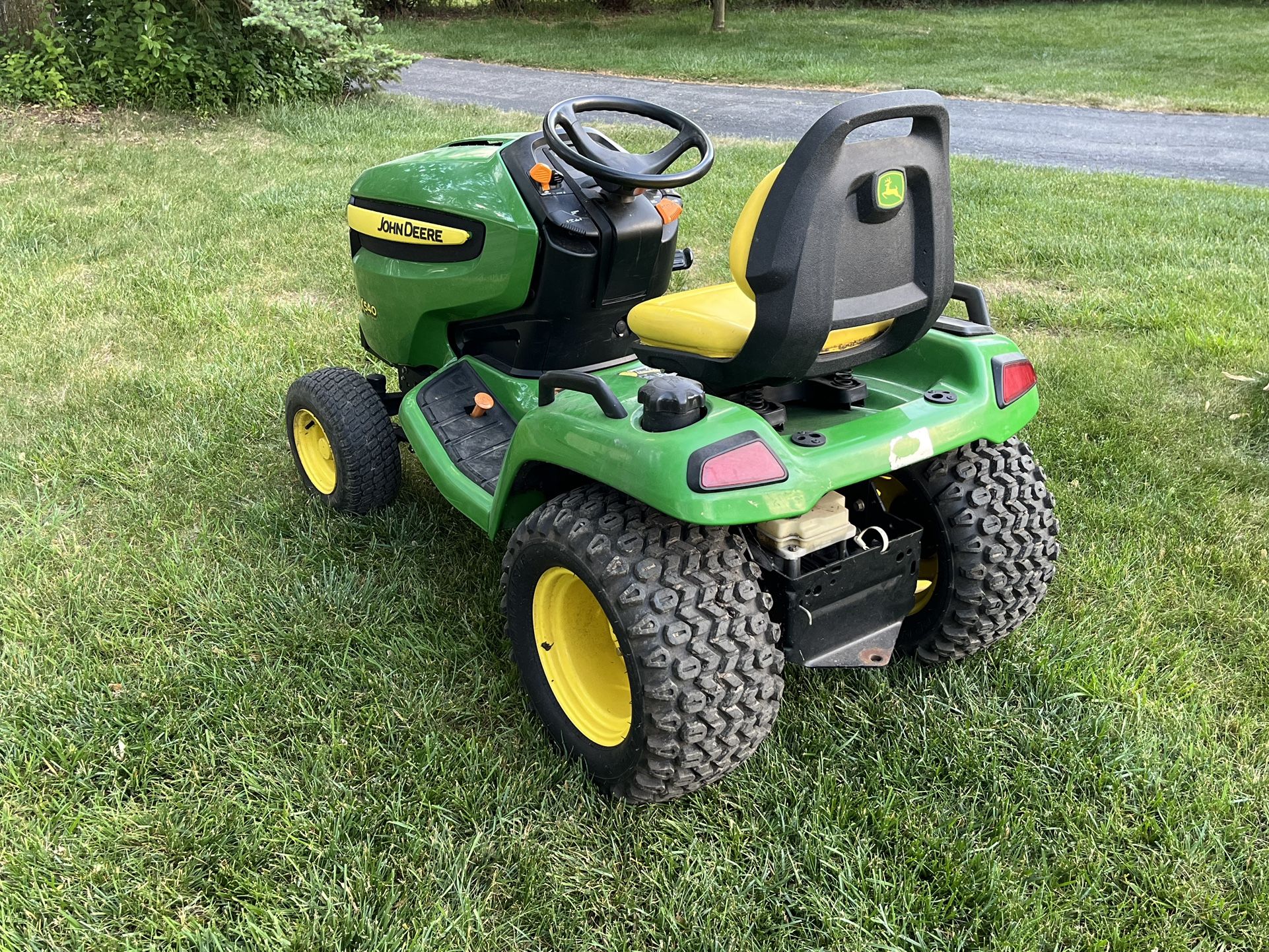 John Deere X540 MultiTerrain Garden Tractor for Sale in Oakbrook