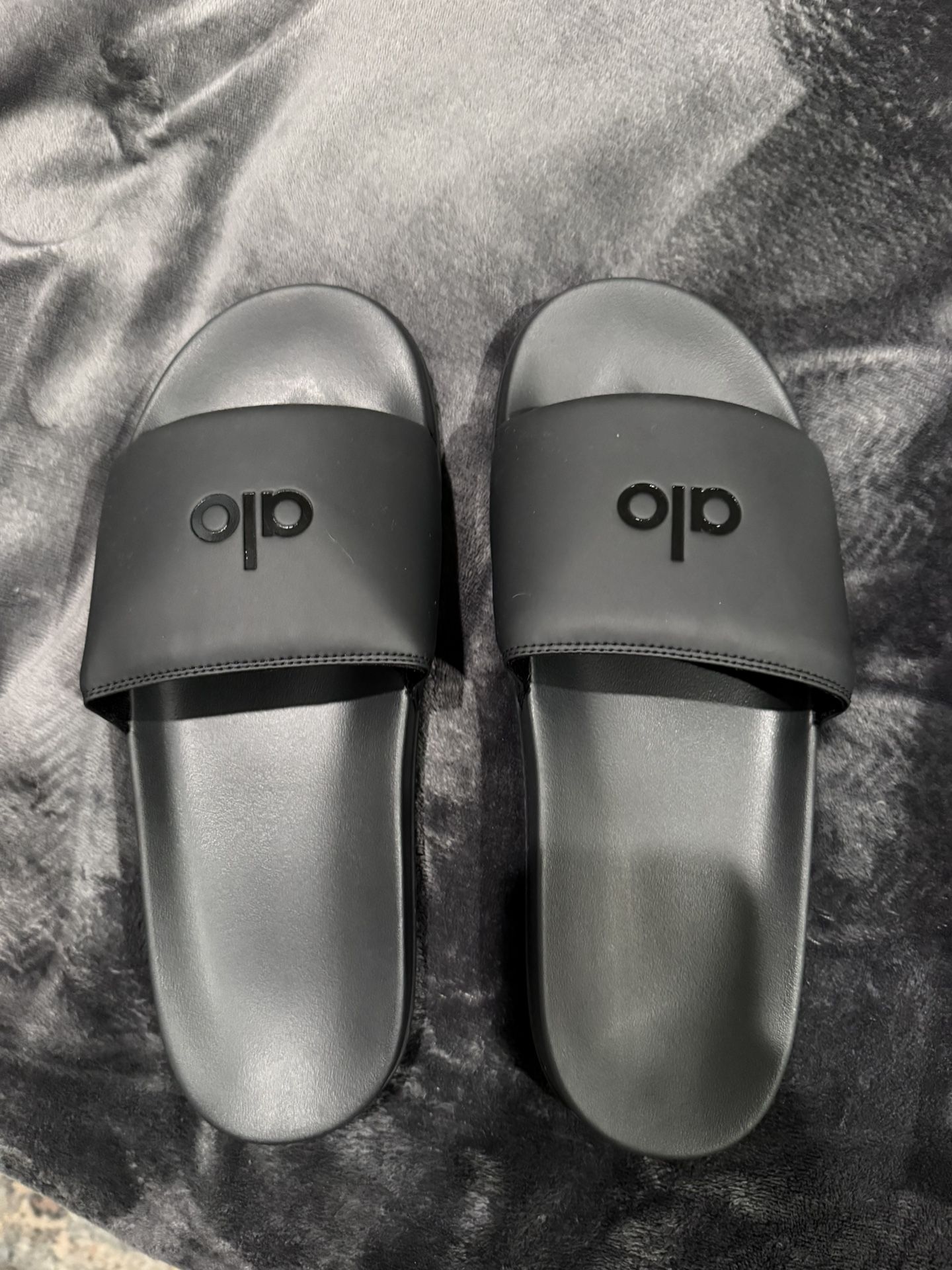 ALO Unisex Slides