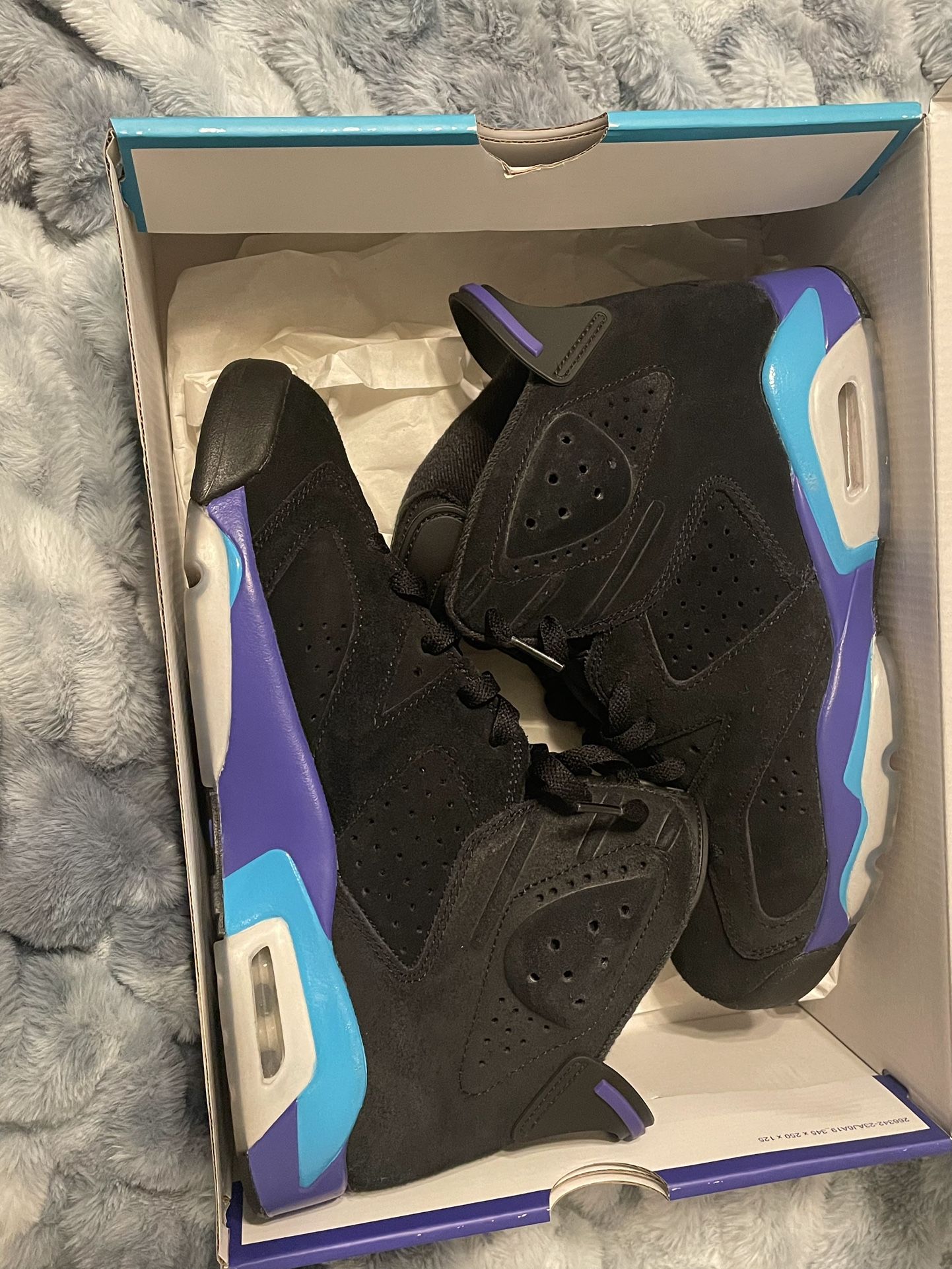 Jordan 6 Retro Aqua Size 8.5 Mens 