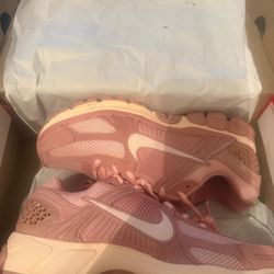 Nike Air Zoom Vomero 5 'Red Stardust' size 8 Men's/9.5 women's