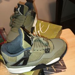 Jordan 4s Olives Brand New 