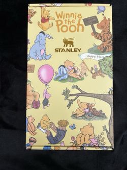 Stanley Winnie the Pooh Cup 40 oz Straw Carry Case And Straw Topper