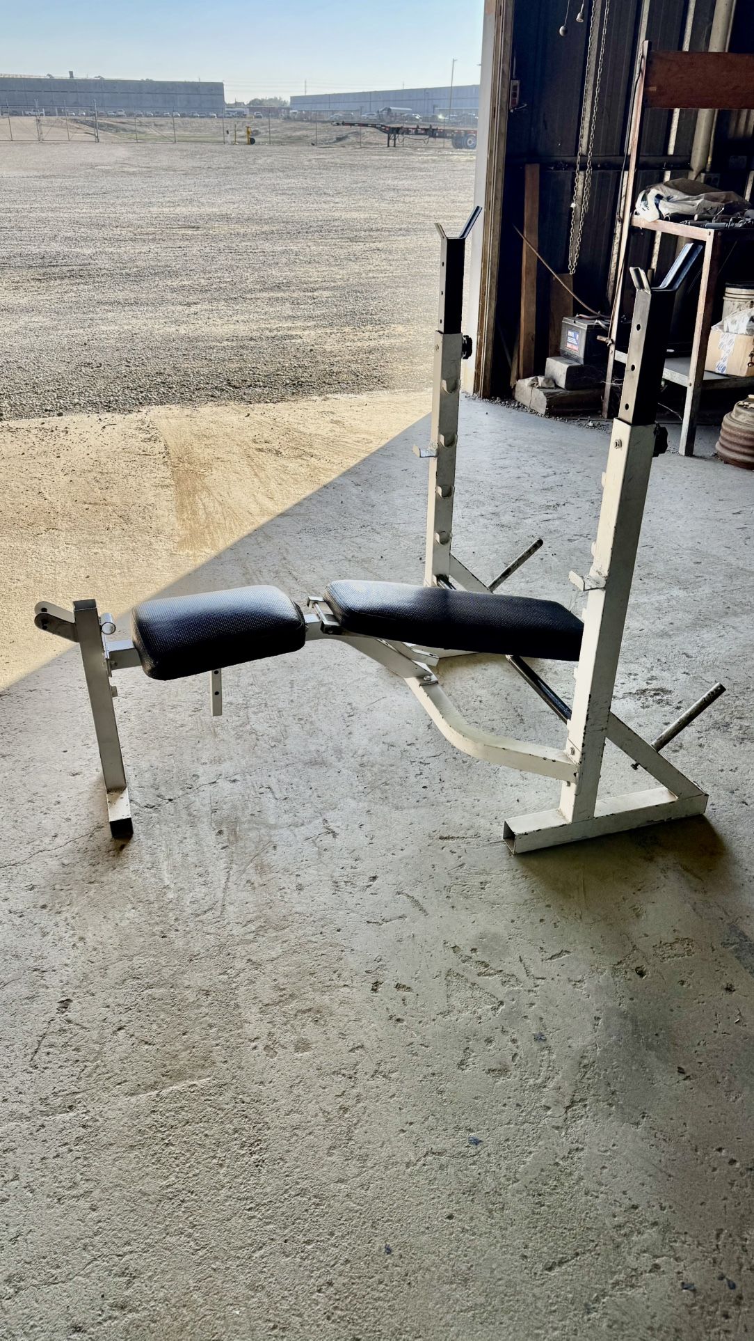 Adjustable Weight Bench