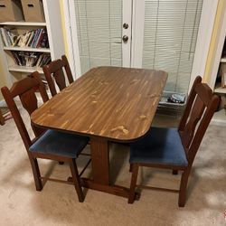 Table & 4 Chairs