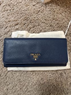 Excellent condition Prada wallet