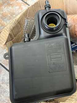BMW 7 series OEM Coolant reservior