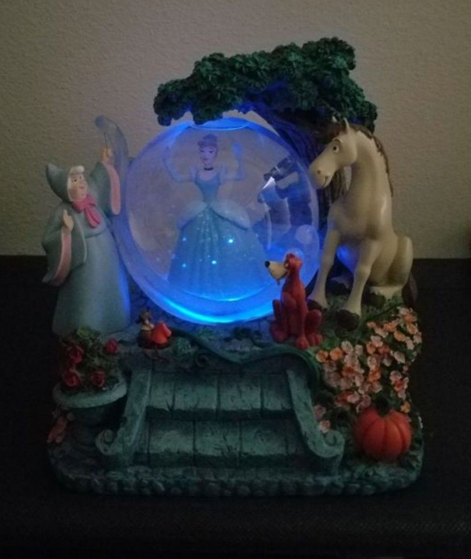 Disney Cinderella light up dress Musical Snowglobe Collectible Globe statue