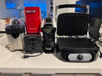 Small Kitchen Appliance Bundle – 5 Items