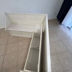 Sectional bench