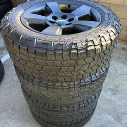 FOR CHEVROLET WHEELS AND TIRES COOPER DISCOVERER LT265/60R20 