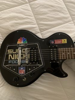   Special Edition collectors  2006 Epiphone guitar NBC with logos collector 2006