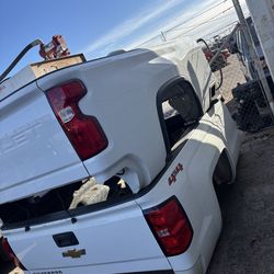 8ft Chevy beds with bumper and hitch