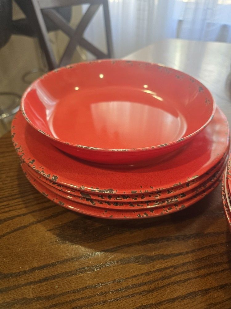 New. TOMMY BAHAMA Hibiscus RED Tuscan Dinner Plates Bowls MELAMINE Crackle Set of 8 (reseda ca)