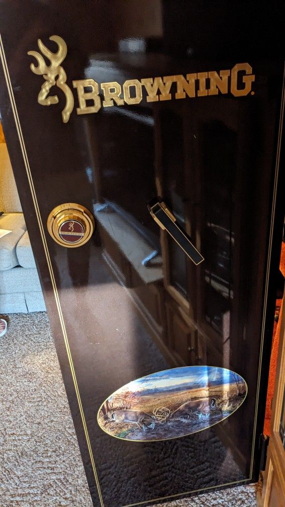Browning Prosteel Model E1946 Gold Series Safe