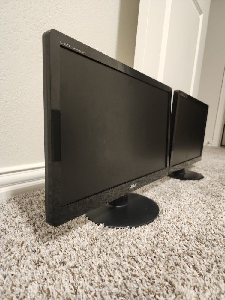 Dual Monitors 19.5" Acer Like New