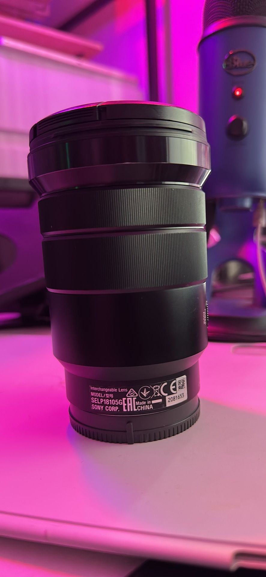 Sony lens SELP18105G