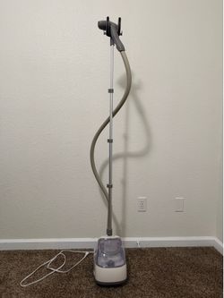 Professional grade garment steamer