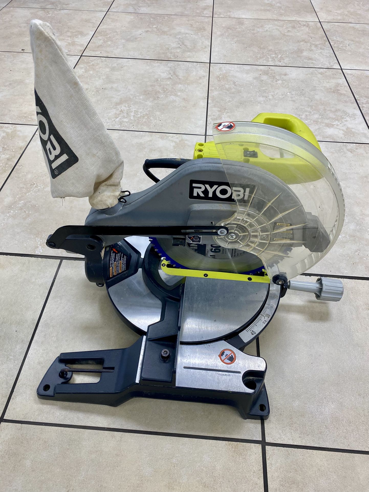 RYOBI 14 Amp 10 in. Compound Miter Saw