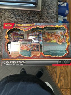 Pokémon Charizard ex box