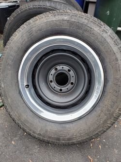 Chevy 5 lugs wheels n tires