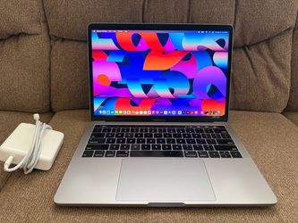 2019/2020 MacBook Pro 13”retina,i7 Quad Core 2.8ghz. 16gb Ram. 512gb SSD, Touch bar/ID,Excellent, Fast