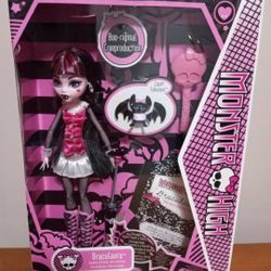 Monster High Draculora Boo-riginal Creeproduction