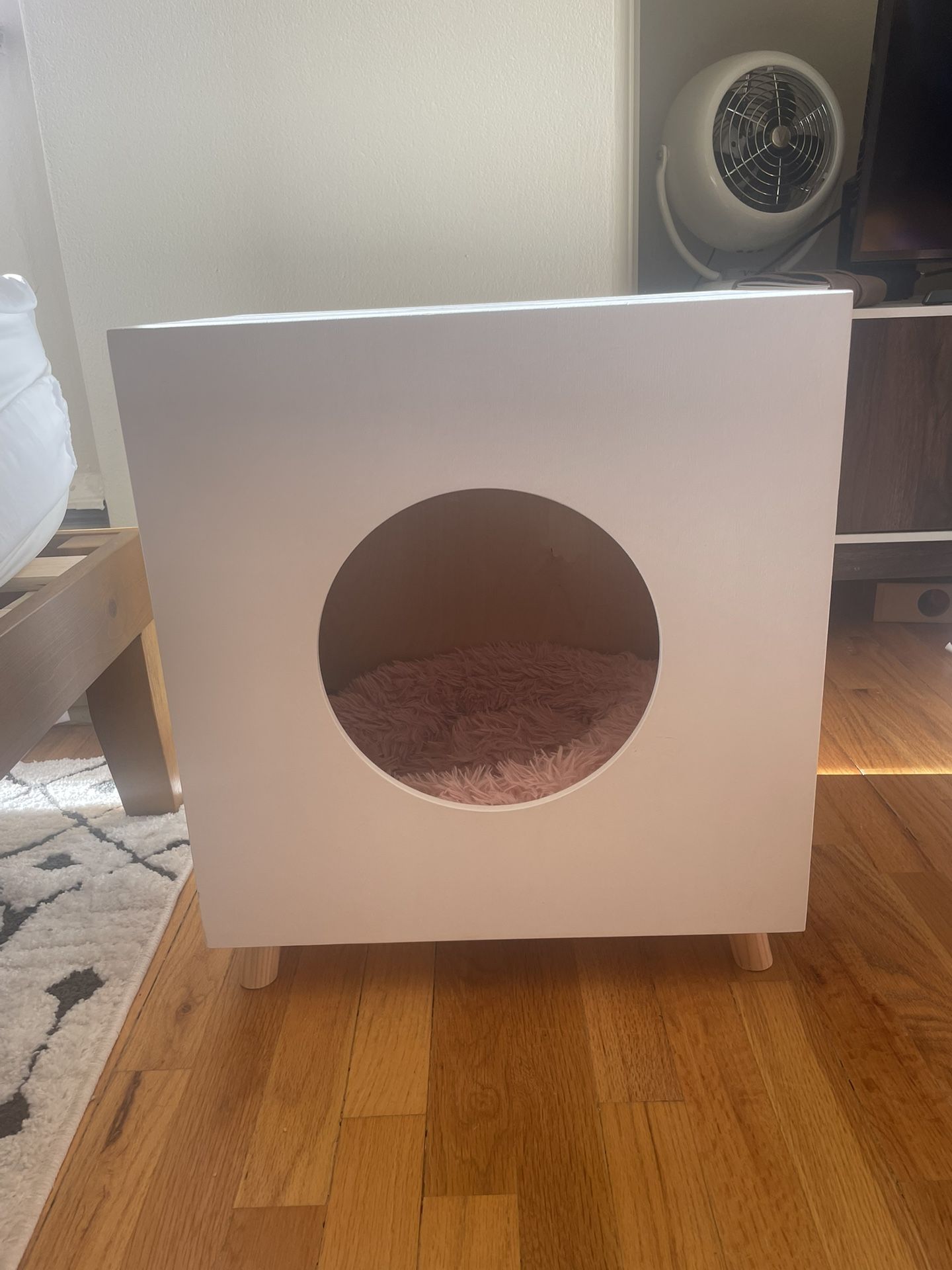 EcoCraftWood White Cat Litter Box House