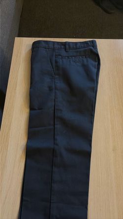 Pantalón de niño azul marino, es muy bueno condición