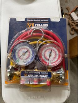 Yellow Jacket Test and Charging Manifold with Hoses