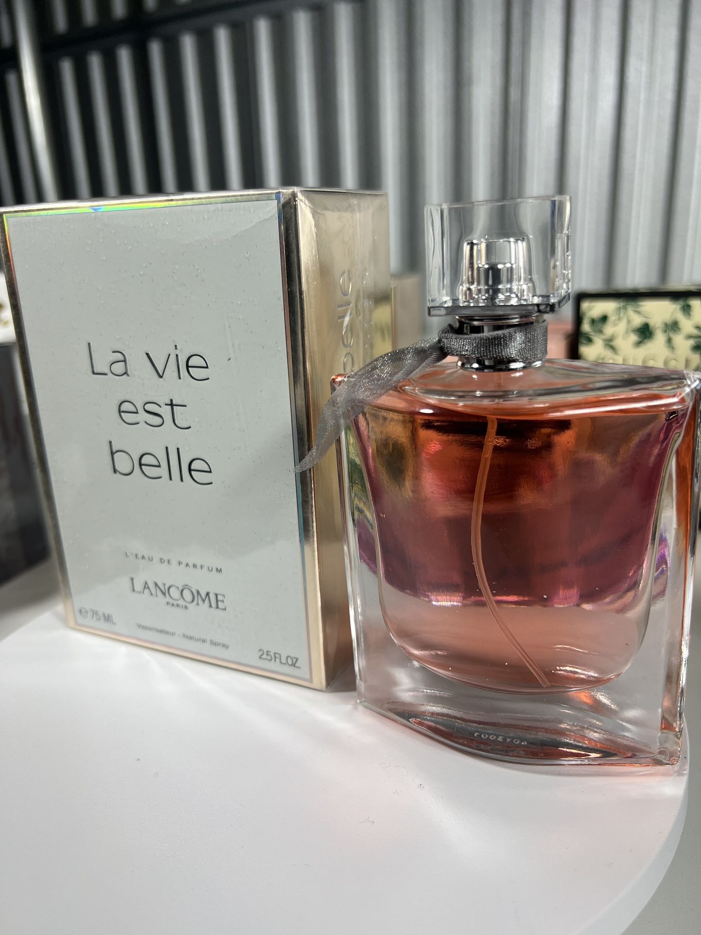 La Vie Est Belle