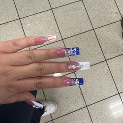 Acrylic nails 