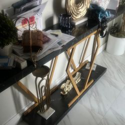 console/ in table