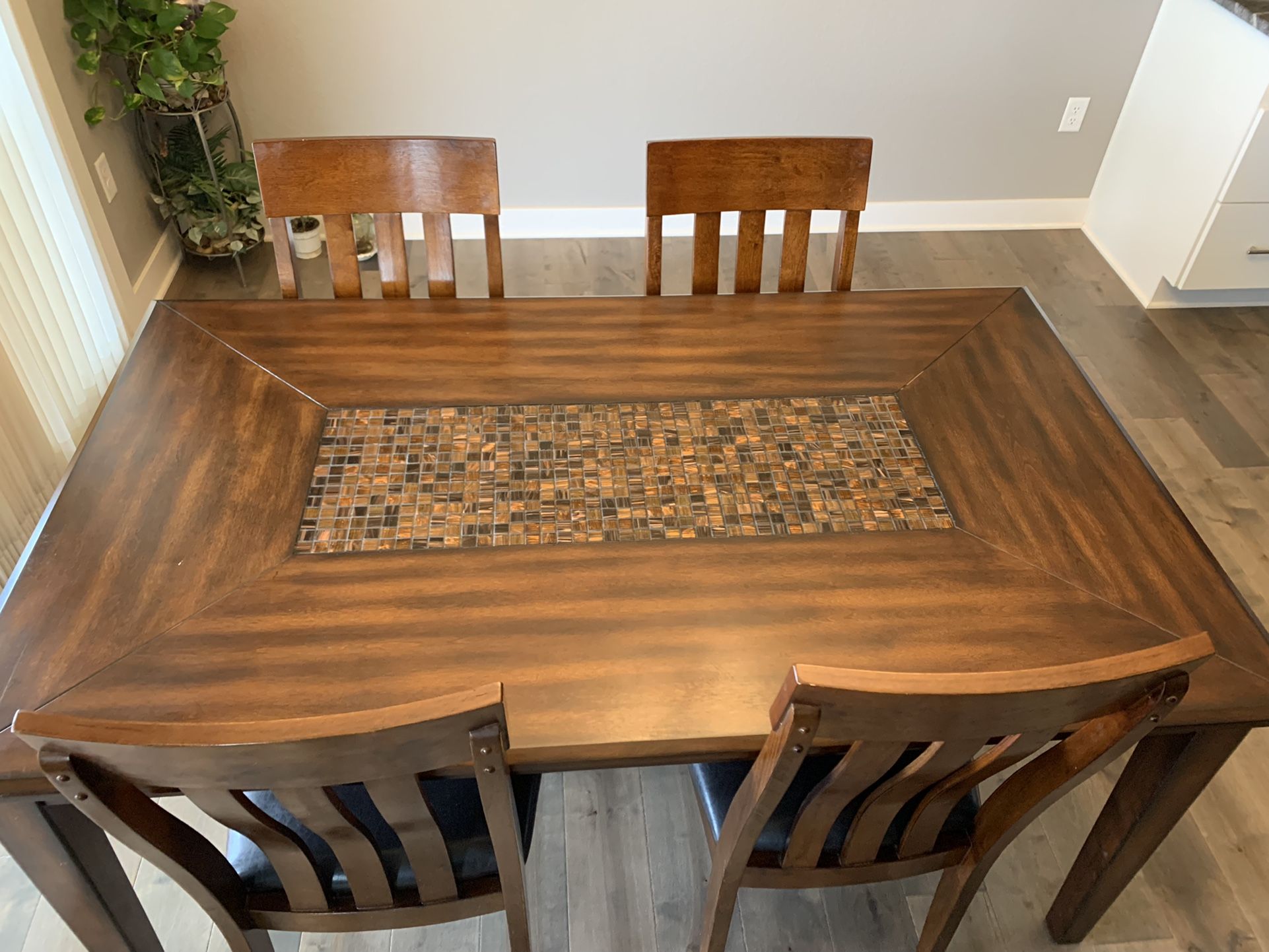 Dining Table Set