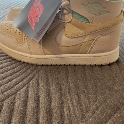 Jordan 1 Zoom CMFT 2 "Coconut Milk/Light Dew/Sail/Legend Light Brown" Women's Shoe Size 9