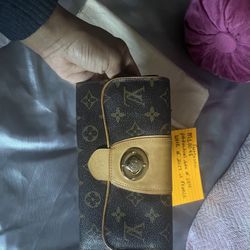 Authentic LV Wallet Great Condition Open To Offers