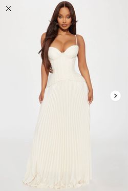 Fashion Nova Daniella Lace Corset Pleated Maxi Dress