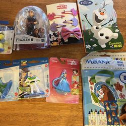 Disney 8pc Stocking Stuffer Set 