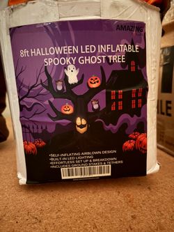 Halloween tree inflatable