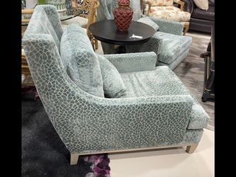 Accent Chairs / Sofá